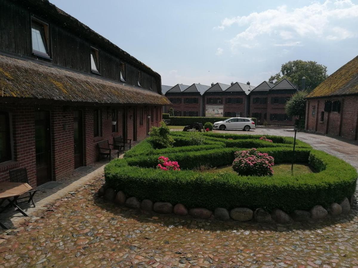 Gasthof-Ferienwohnungen-Kliesow'S Reuse Alt Reddevitz Eksteriør bilde